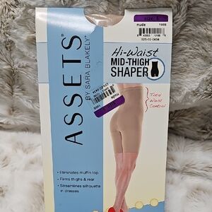 ASSETS by‎ Sara Blakely Hi-Waist Mid-Thigh Shaper - Nude